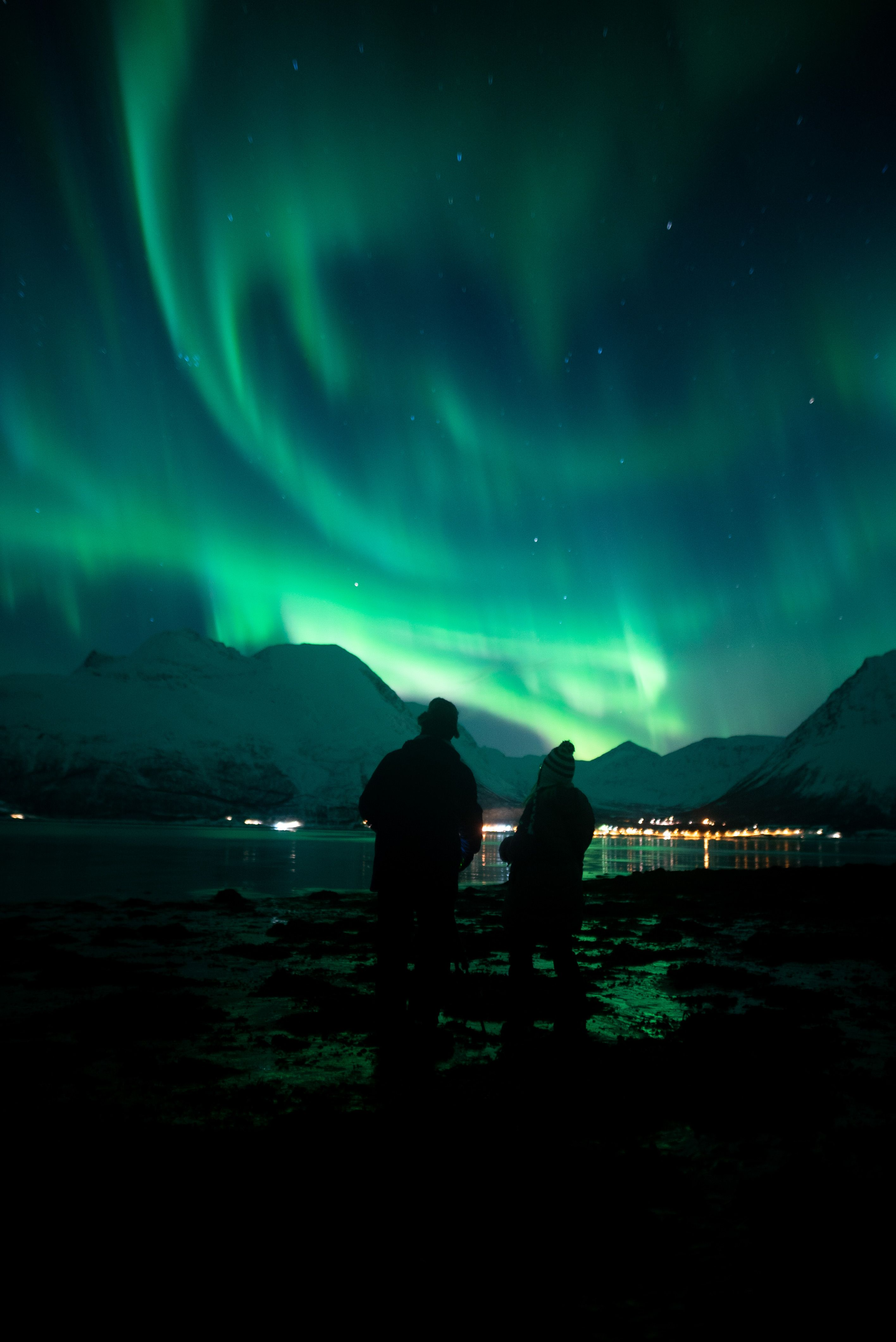 login-background-image